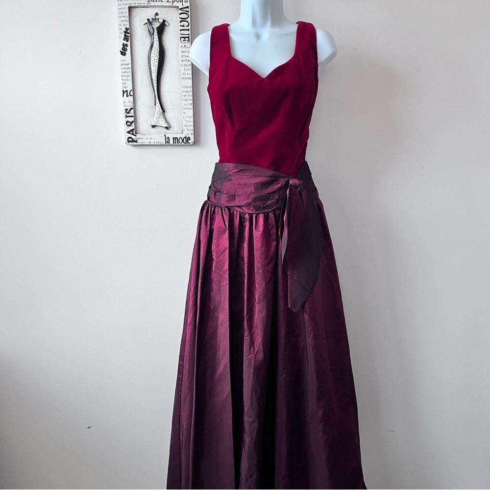 Vintage 60s Alfred Angelo Red Velvet Taffeta Women’s Gown Size 12